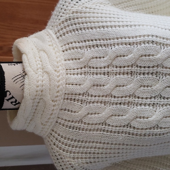 Essex Junction vintage sweater - Picture 2 of 12